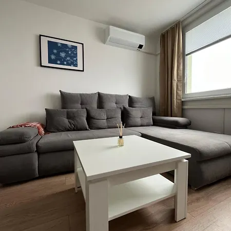 Apartment Elegant Escape Iii - Free Parking, Easy Access To Center